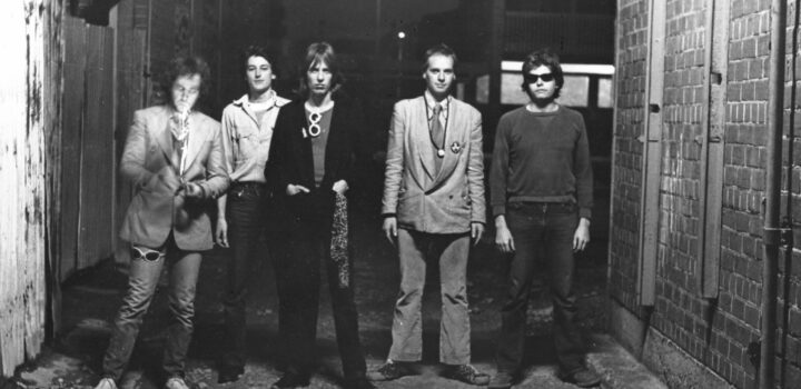 Kensington Road runs straight before turning: Adelaide in 1979