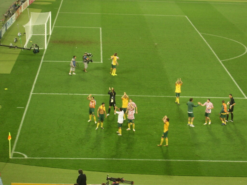 Socceroos applaud fans